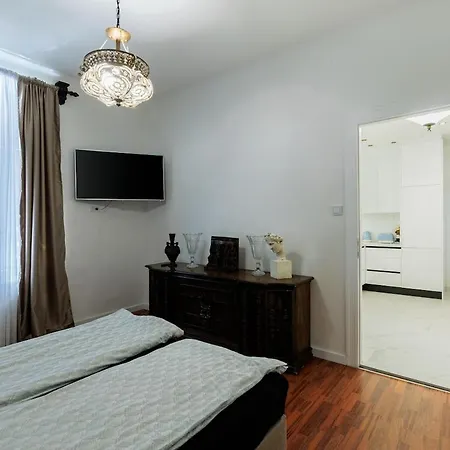 Presidential 2br In Main Street *