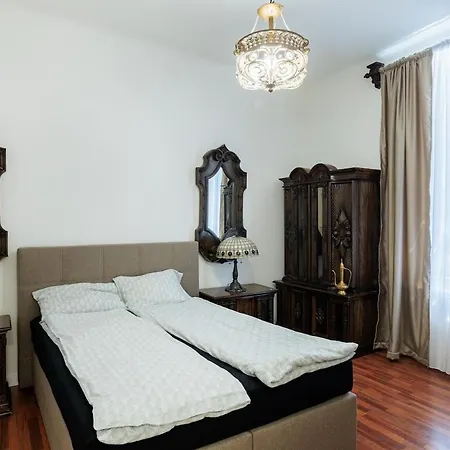 Presidential 2br In Main Street